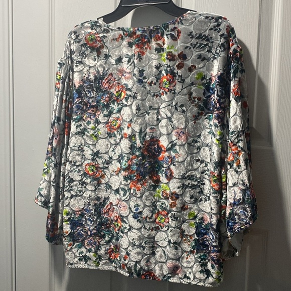Anthropologie Maeve Umi Wrap Top size Small - Picture 8 of 8